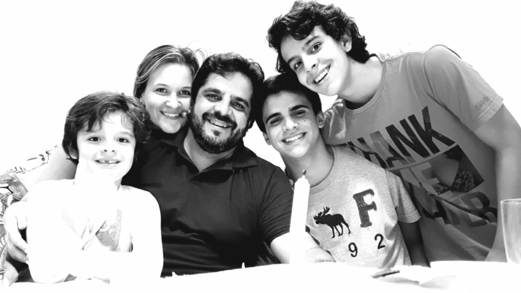 TUDO QUE EU TENHO DE MAIS PRECIOSO